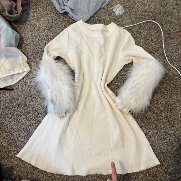 Dress - Picture 6 of 8